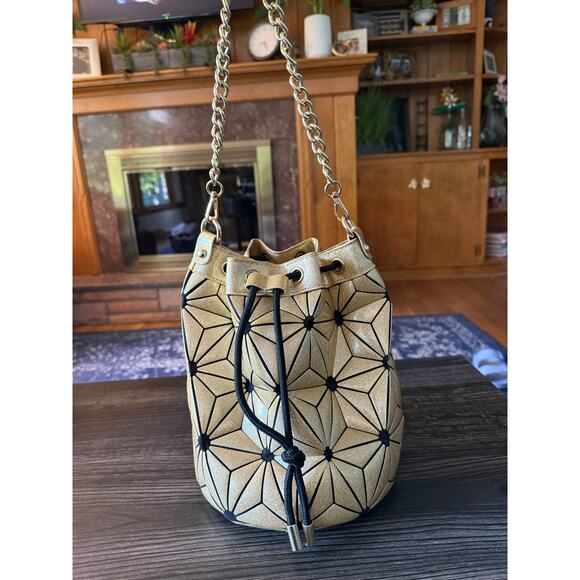 Designer IM Geometric Fashion Top Handle Bucket Bag - Picture 5 of 8